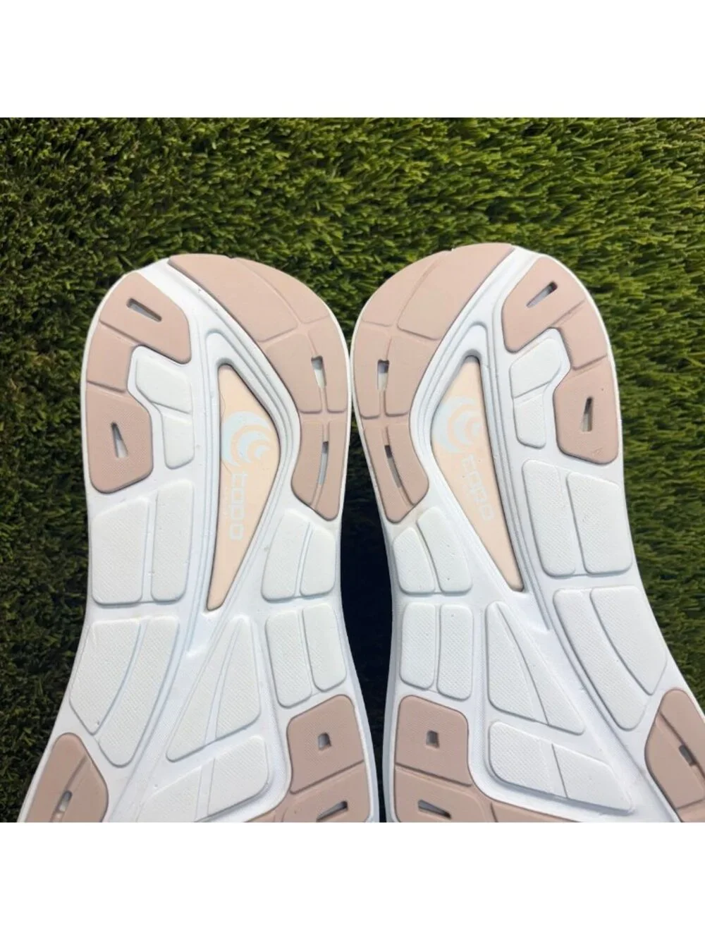 Topo Phantom 3 Womens Size 11 Gray Stone Athletic Running Walking Shoes Sneakers